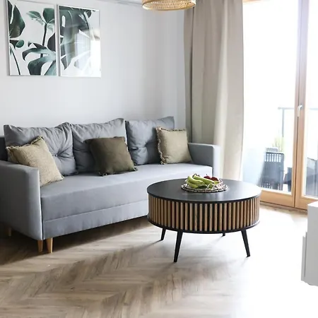 アパート Kashmir_letnicka